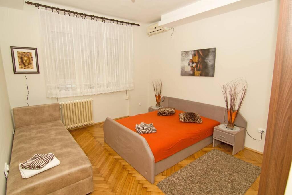 See U in Belgrad Exterior foto